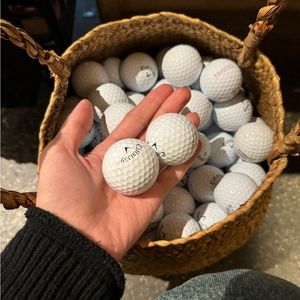 Used but cleaned 100 golf balls. Open for offers !